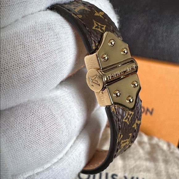 NEW Louis Vuitton Brown and Gold Monogram Bracelet - Picture 10 of 17